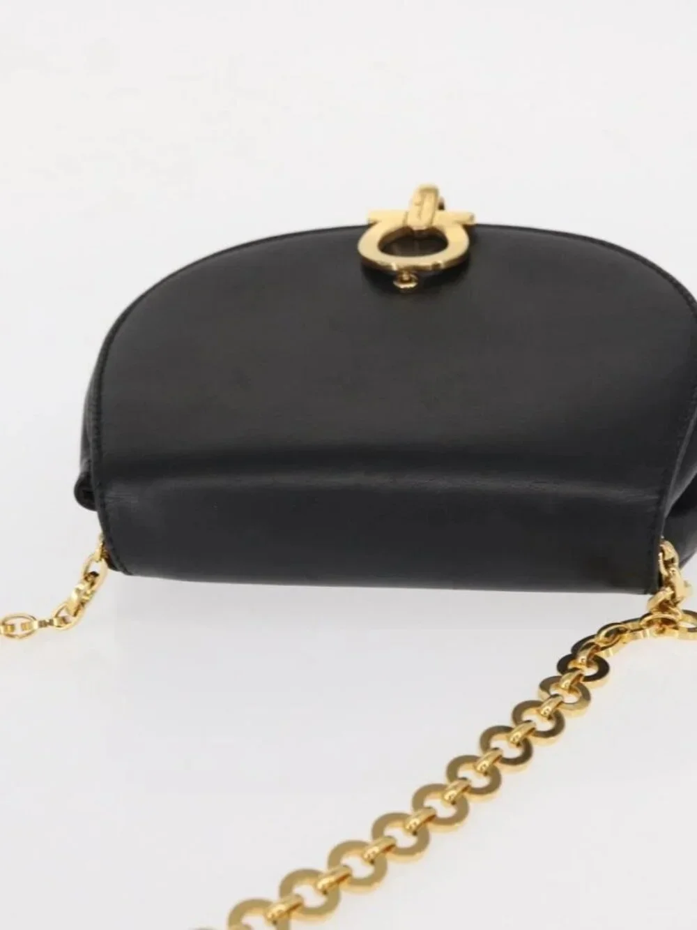 Salvatore Ferragamo Chain Gancini Shoulder Bag Leather Black Gold Auth 161032